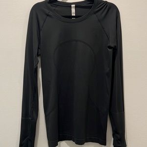 Swiftly Tech Long-Sleeve Shirt 2.0
Race Length size 10